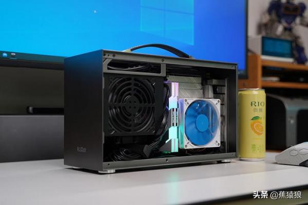 7&period;5L 小體積行動式，超頻三 蜂鳥 i100CG PRO ITX 機箱裝機分享