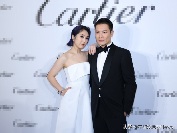 竇驍何超蓮同框恩愛甜蜜 楊千嬅罕見攜老公亮相 竇驍何超蓮同框恩愛甜蜜 楊千嬅罕見攜老公亮相