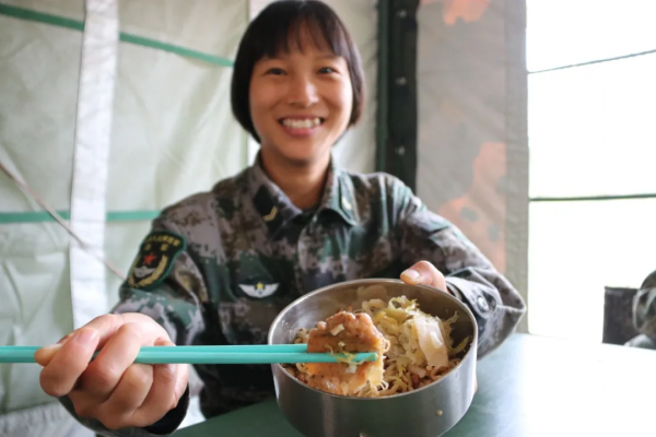 野“味”十足!第71集團軍“臨汾旅”伙食真到“胃” 野“味”十足!第71集團軍“臨汾旅”伙食真到“胃”