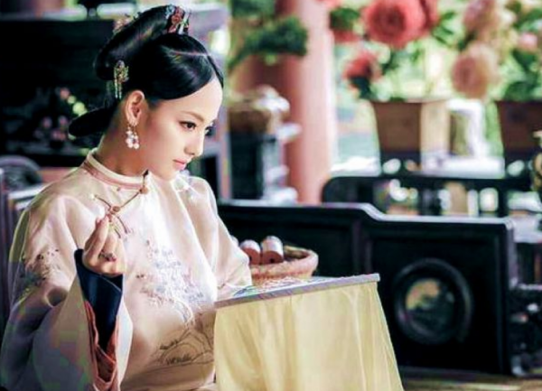 乾隆問功臣要何賞賜？一個要美人，一個要官，兩人的結局天壤之別