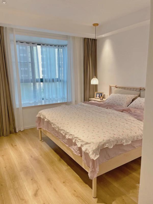 再買房，就照她家這樣裝，全屋大白牆、無主燈，乾淨利落，好舒服