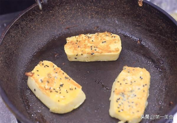 煎饃片直接下鍋煎不對，蘸水也不對，廚師長教你這樣做，外酥裡嫩