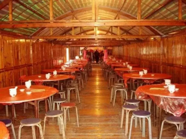 蘇州人的流水席,都在這不起眼的木園堂裡 蘇州人的流水席,都在這不起眼的木園堂裡