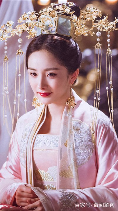 十部收視率過百億的古裝電視劇，趙麗穎上榜四部，不愧是收視女王
