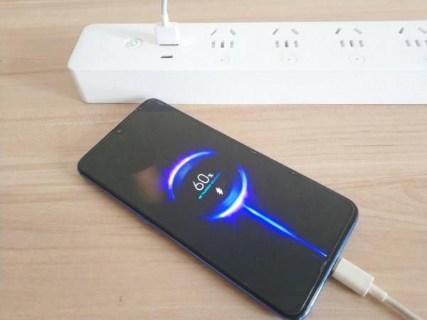 最強智慧插排?65w氮化鎵插排居然可以智慧控制分配功率 最強智慧插排?65w氮化鎵插排居然可以智慧控制分配功率