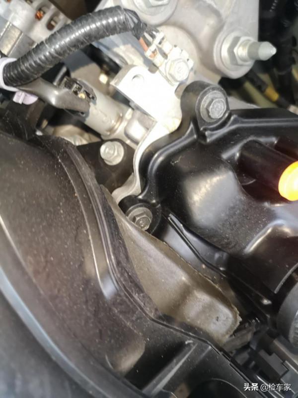 新車才7萬,開了六年的二手車還賣5萬?別問,問就是神車飛度 新車才7萬,開了六年的二手車還賣5萬?別問,問就是神車飛度