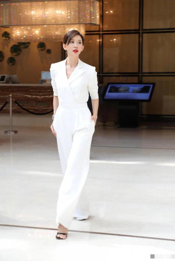 林志玲漂亮有魅力，美得優雅溫婉，盡顯高階貴氣