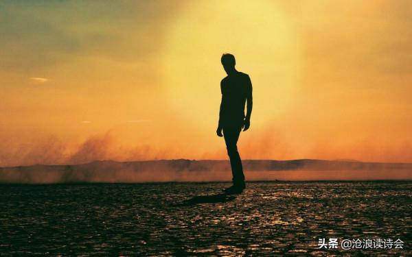 誰說當代無好詩?這28首詩寫時事,寫生活,幽默風趣,中年人請看 誰說當代無好詩?這28首詩寫時事,寫生活,幽默風趣,中年人請看