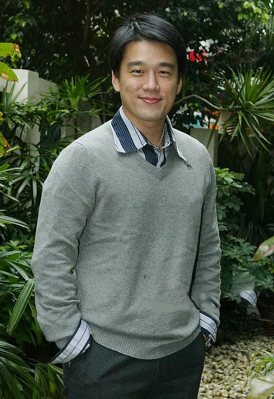 從“霸道總裁”到“搞笑賣騷”，王耀慶的故事比你想象的還要精彩