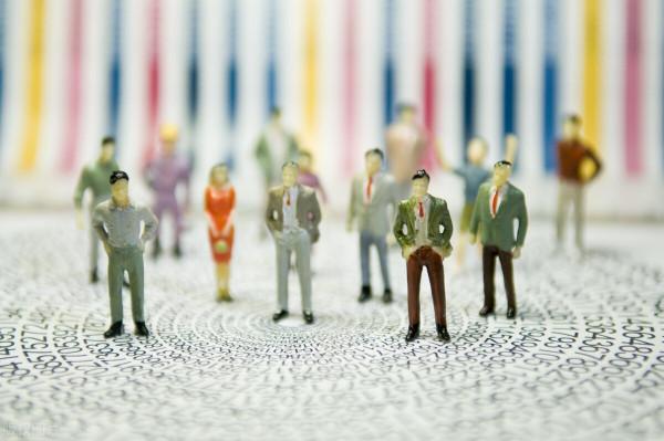 三胎獎勵9萬，5萬億專項支援生育，哪一項更給力