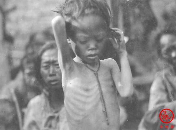 晚清老照片:地方官出差前呼後擁,圖8廚房做飯場景難得一見 晚清老照片:地方官出差前呼後擁,圖8廚房做飯場景難得一見