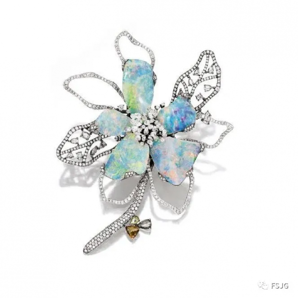 十月生辰石 | 它擁有著世間最絢麗的色彩,像星辰大海更像極光川流 十月生辰石 | 它擁有著世間最絢麗的色彩,像星辰大海更像極光川流