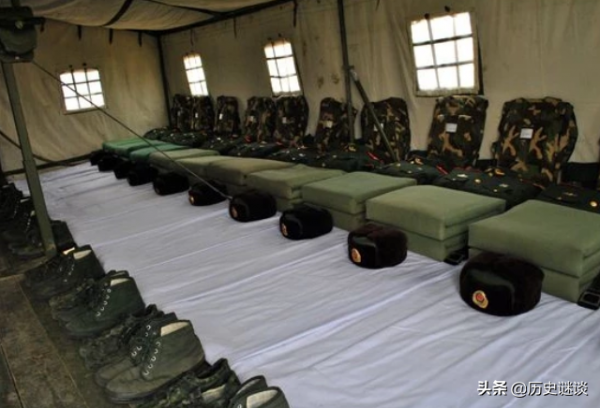見過中國軍人疊“豆腐塊”被子，見過士兵停的軍車嗎？這才是震撼