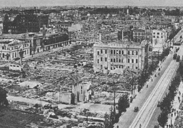 1945年李梅火攻,美國最瘋狂的軍事行動,徹底摧毀了日本工業 1945年李梅火攻,美國最瘋狂的軍事行動,徹底摧毀了日本工業