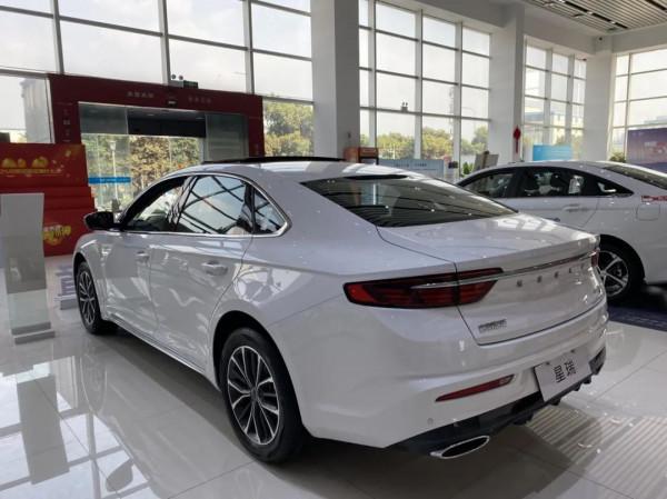 探店調查：大年初一還賣車，&OpenCurlyDoubleQuote;高階卷王&rdquo;非自主莫屬