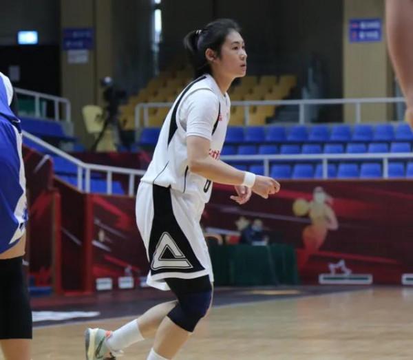 在wcba的一場比賽中，大體協隊員張敬一庫裡附體，投中16記三分球