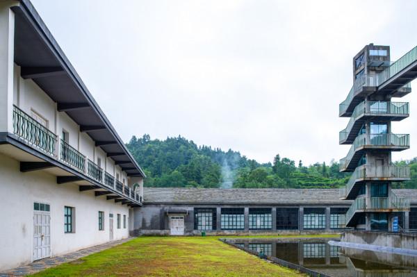 深山中的藝術樂園,曾經的三線軍工廠,被譽“大別山第一畫家村” 深山中的藝術樂園,曾經的三線軍工廠,被譽“大別山第一畫家村”