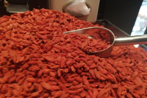 買枸杞，小心“摻假”，記3個妙招，輕鬆避開“問題”枸杞