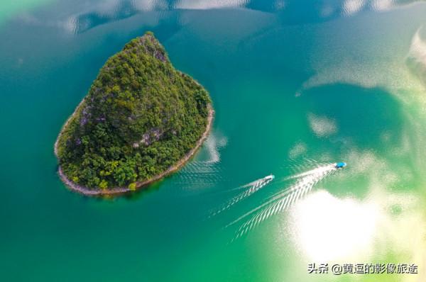 航拍:廣西最美喀斯特水上峰林!青山成嶼,千頃澄碧 航拍:廣西最美喀斯特水上峰林!青山成嶼,千頃澄碧