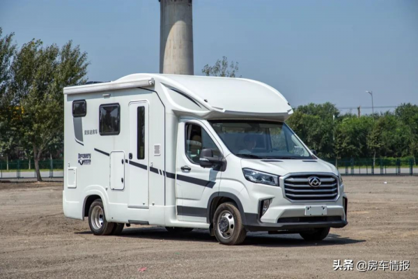 新款大通小頂房車，高2.8米透過率好，內設隱藏床一人一張隨便躺