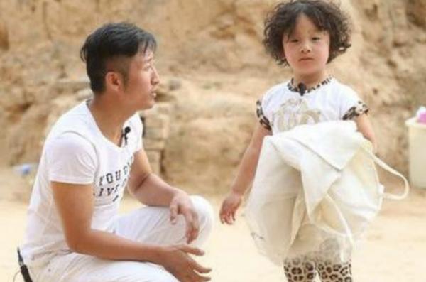 有種逆襲叫鄒市明兒子,軒軒由小胖墩長成了帥小夥,撞臉韓國男星 有種逆襲叫鄒市明兒子,軒軒由小胖墩長成了帥小夥,撞臉韓國男星