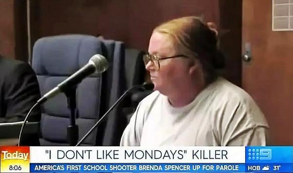 布倫達·斯賓塞:16歲的惡魔少女,緣何成了美國青少年的精神教母 布倫達·斯賓塞:16歲的惡魔少女,緣何成了美國青少年的精神教母