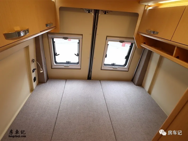 大通V90改裝升級！衛航V590房車重磅推出，到底新在哪兒？