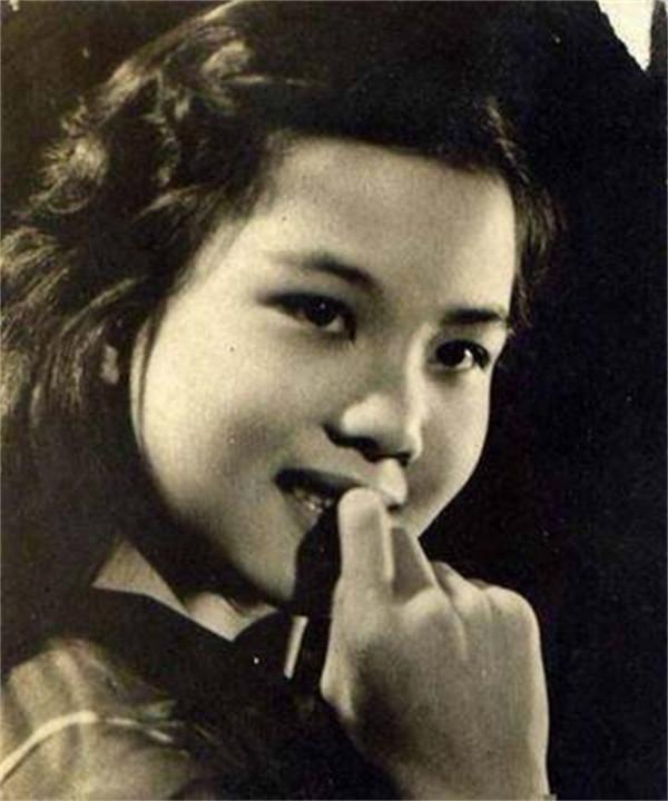 1934年除夕夜,女星艾霞家中自殺,遺書:人生很痛苦,而我很滿足 1934年除夕夜,女星艾霞家中自殺,遺書:人生很痛苦,而我很滿足