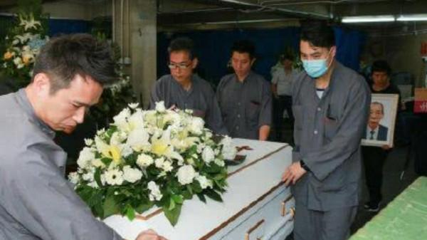 李兆基：黑幫出身，名震香港，為何卻連父親的靈堂都進不去？