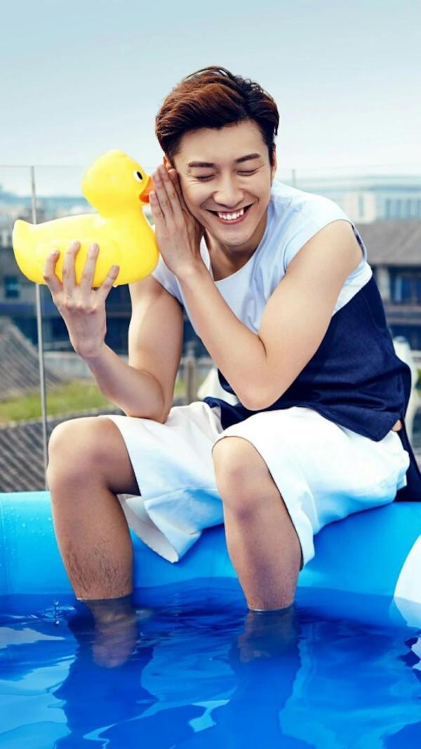 患抑鬱症的明星們，一位抗抑成功，八位魂歸天國，龐麥郎怎樣了？