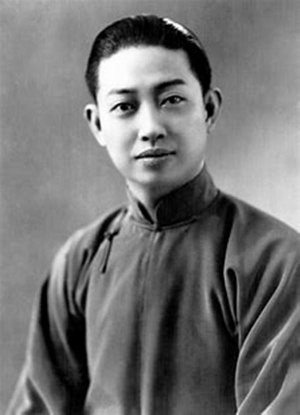 京劇大師梅葆玖評價李玉剛：打著梅蘭芳旗號，卻是博人一笑的小丑