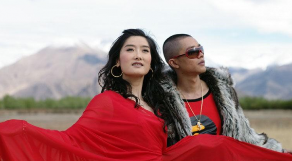 &OpenCurlyDoubleQuote;人間清醒&rdquo;鳳凰傳奇：打了多少因分賬不均，鬧掰解散組合的臉？