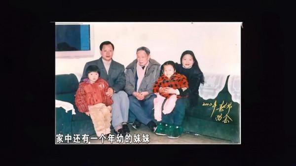 家裡丟了8000塊,母親懷疑是保姆,女兒瓷娃娃力證不是他 家裡丟了8000塊,母親懷疑是保姆,女兒瓷娃娃力證不是他