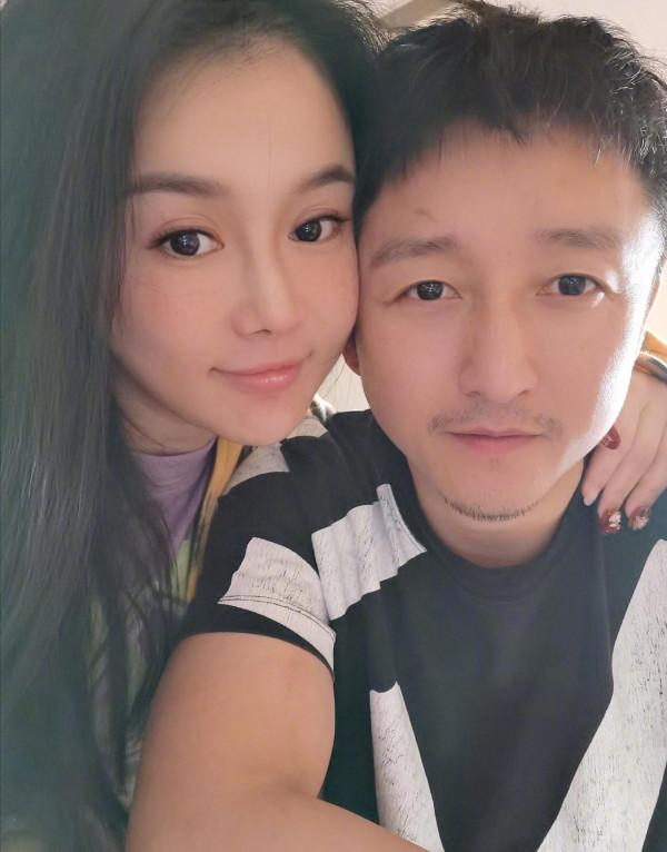 冉瑩穎一年被分手23次，為愛從央視辭職，甘心做鄒市明背後的女人