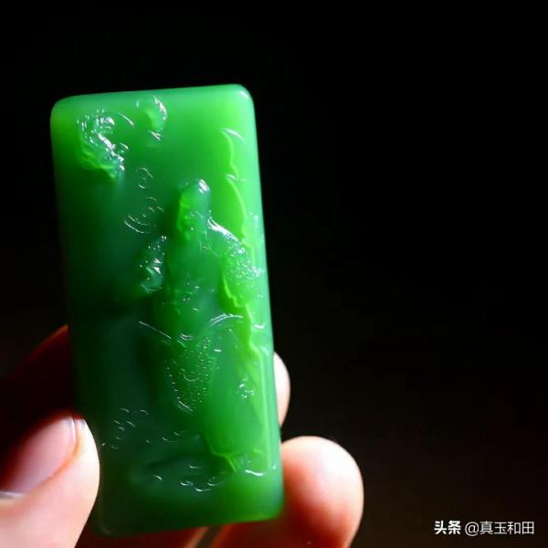 十幾個萬的和田玉俄羅斯碧玉值不值? 十幾個萬的和田玉俄羅斯碧玉值不值?