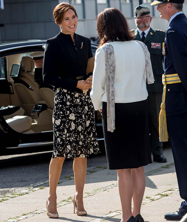 瑪麗王妃令人難以置信的照片風格演變