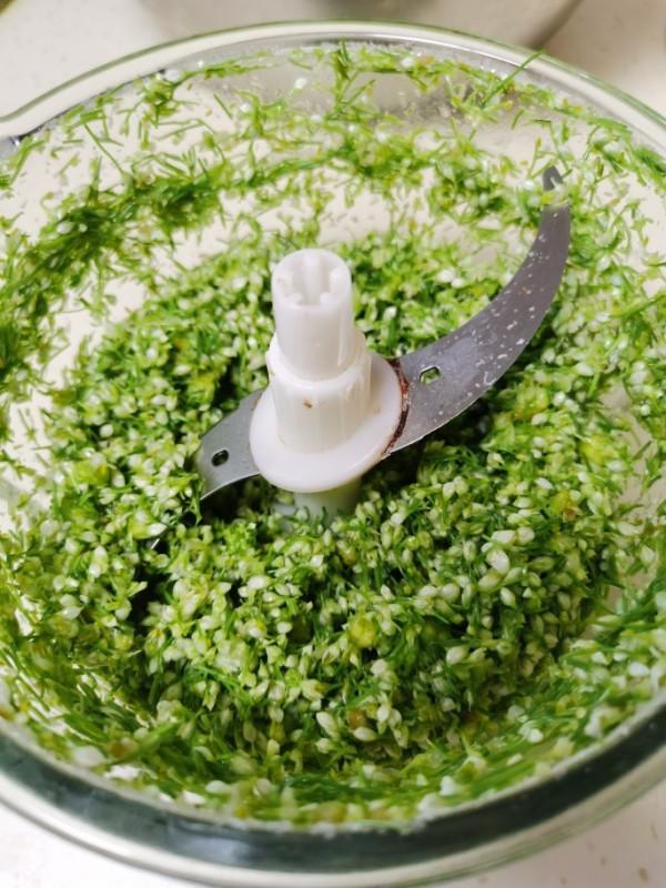 醃韭菜花，只加鹽不好吃！多放2種食材，鮮香味美，放一年不變質