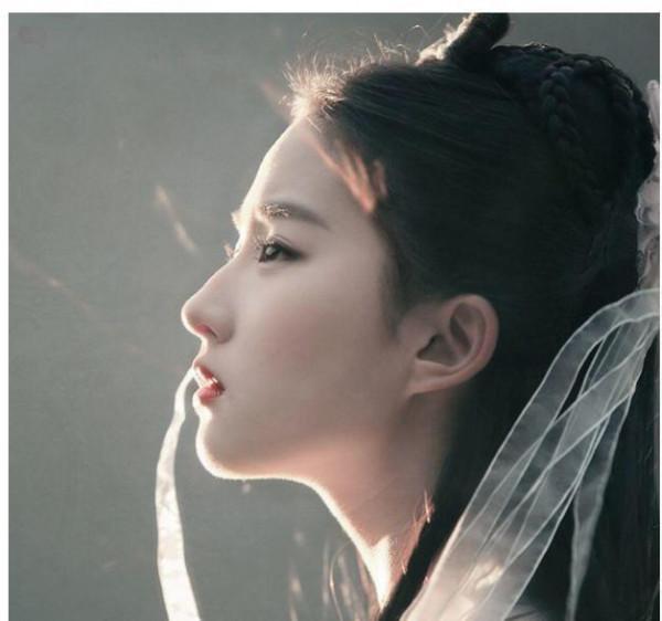 當年劇組沒錢打首飾，女演員滿頭鐵線鋼圈，卻打造出一批古裝女神