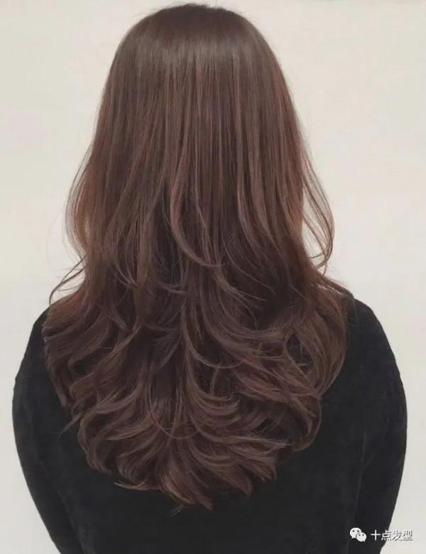 2021仍然是主流“半頭燙”,簡單好打理 2021仍然是主流“半頭燙”,簡單好打理