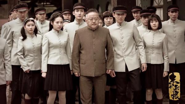 張鐵林王剛再合作，出演張國立執導古裝劇，《末代廚娘》要火了