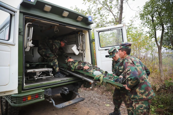 火箭軍某部組織百公里徒步行軍 | 高畫質圖集 火箭軍某部組織百公里徒步行軍 | 高畫質圖集