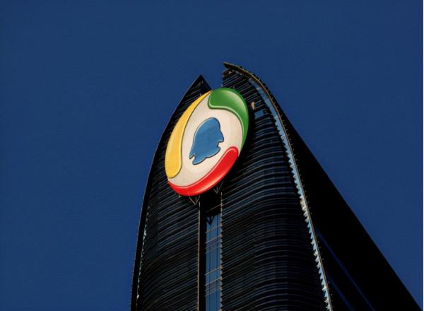 李澤楷曾錯賣了騰訊，如今馬化騰則錯賣特斯拉，足足少賺幾千億