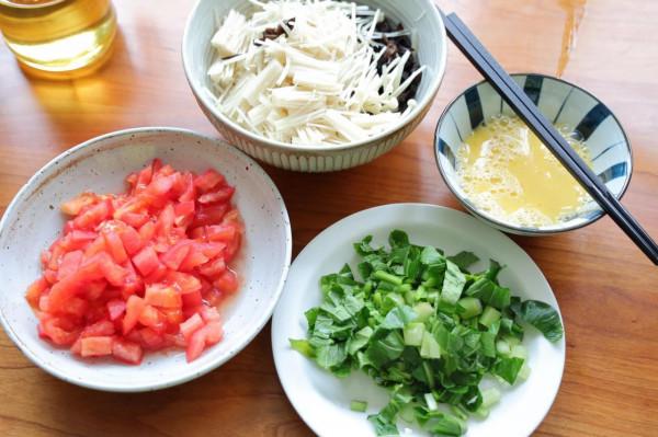 天氣冷了,我家最愛的養胃湯,食材豐富營養好,隔三差五來一碗 天氣冷了,我家最愛的養胃湯,食材豐富營養好,隔三差五來一碗