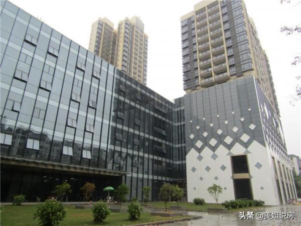 工抵房是什麼？有一套比市場價便宜50萬的“工抵房”，能買嗎？