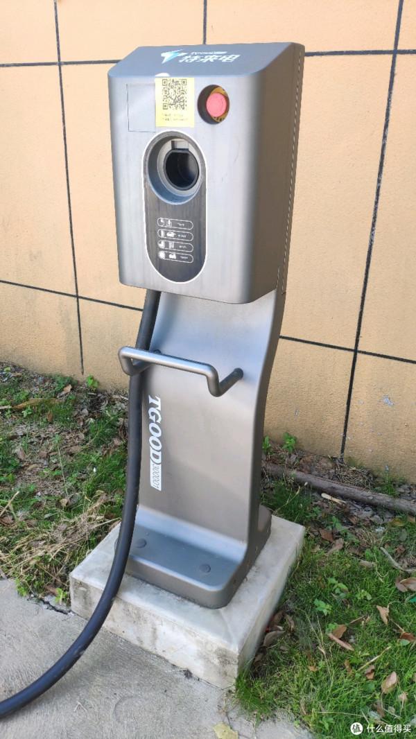 開小奔奔去廬山避暑，38°夏日凍得半路發抖