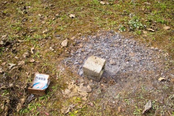 三面是山,一面是壁,秦嶺山窪窪裡的這棟老房子,太適合租來隱居 三面是山,一面是壁,秦嶺山窪窪裡的這棟老房子,太適合租來隱居