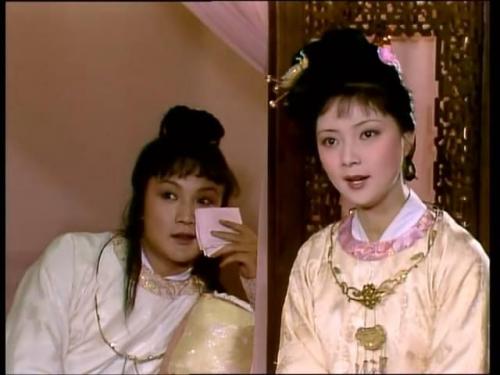 紅樓夢：住奴才隔壁，後門通街，賈政羞辱薛家觸怒王夫人賭氣反擊