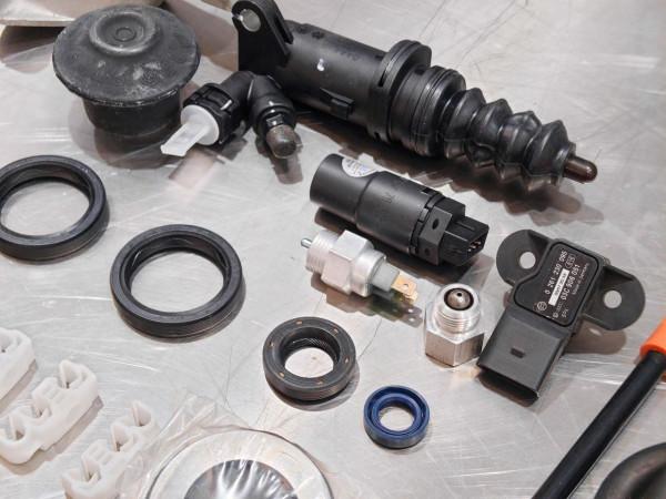 忙裡偷閒｜完美修復一臺桑塔納旅行版的發變系統，結尾治癒強迫症