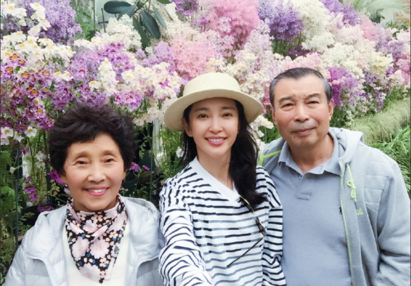 李冰冰的妹妹李雪才是真狠人，事業家庭兩全，一雙兒女帥氣漂亮