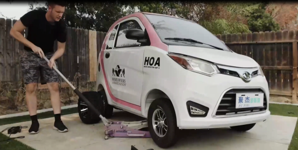 美國佬一萬買老頭樂，想證明中國車不值錢，試駕後卻迷上中國製造